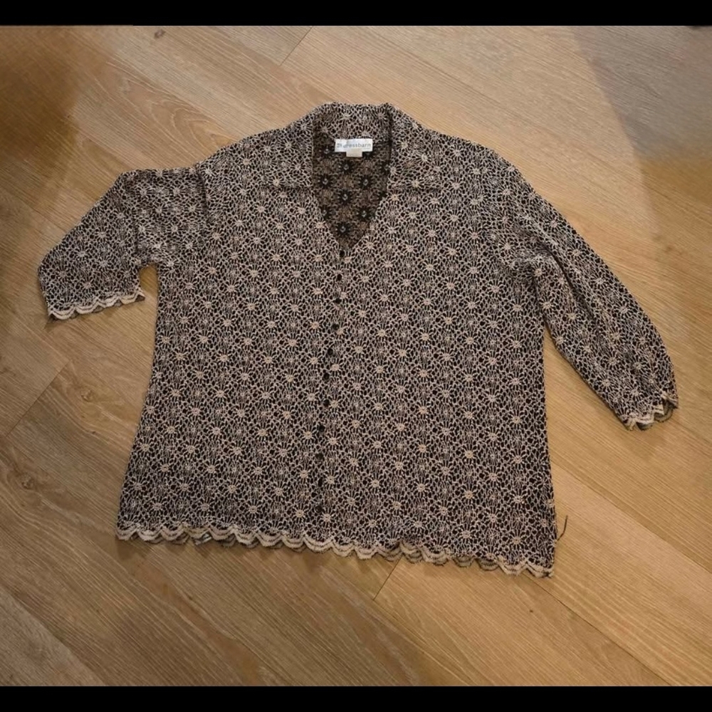 Dressbarn Black and Cream Lace Top